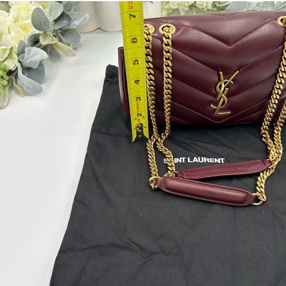 Women's Saint Laurent Lou Lou shoulder bag in burgundy, quilted leather NWT - Picture 4 of 16